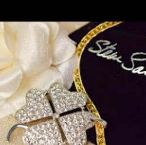 Costume Jewelry necklace